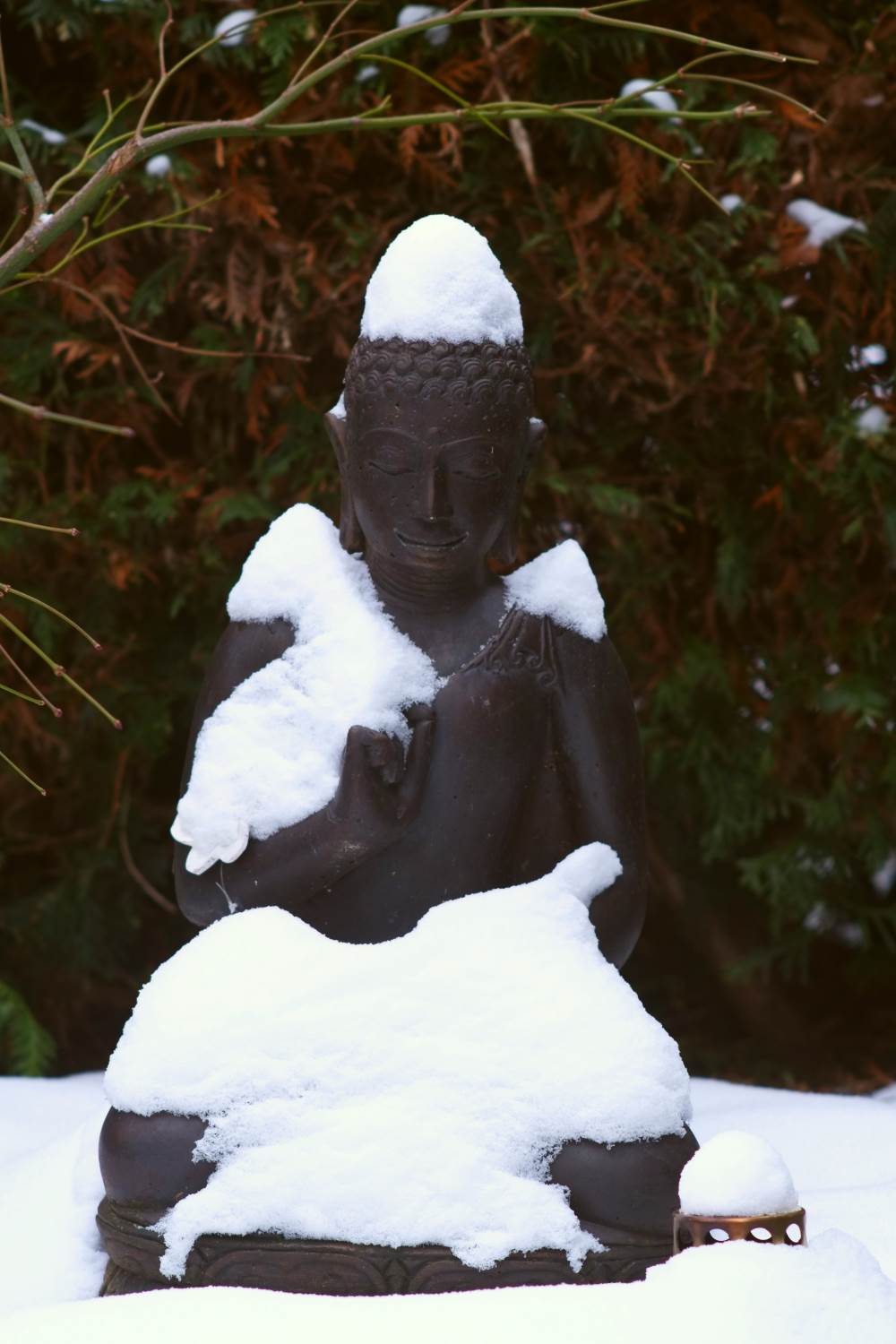 Buddha im Schnee © Lars Baus 2014